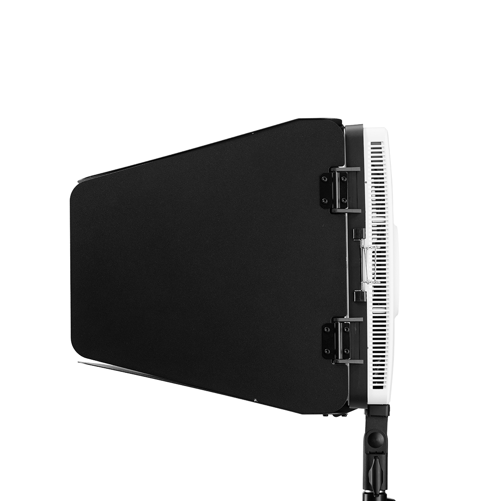 amaran Pano 120c Barn Doors