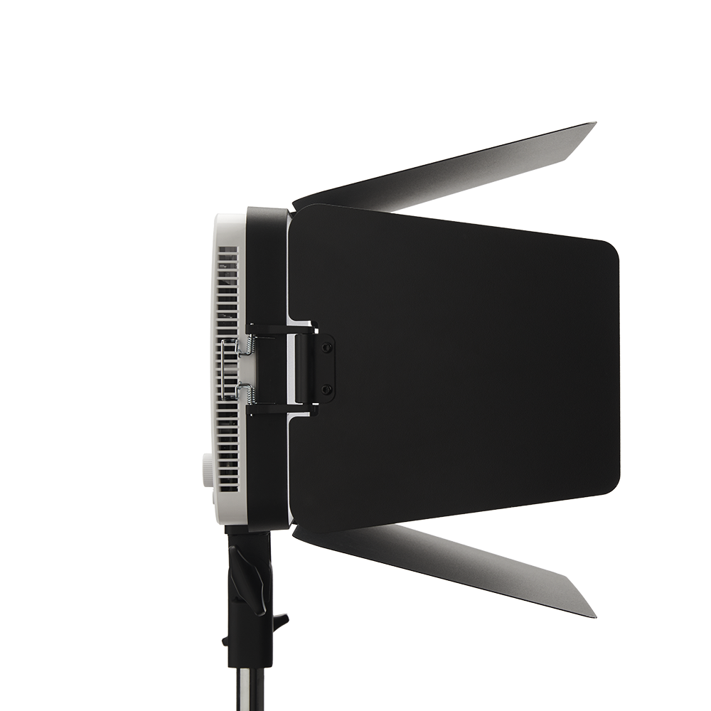 amaran Pano 60c Barn Doors